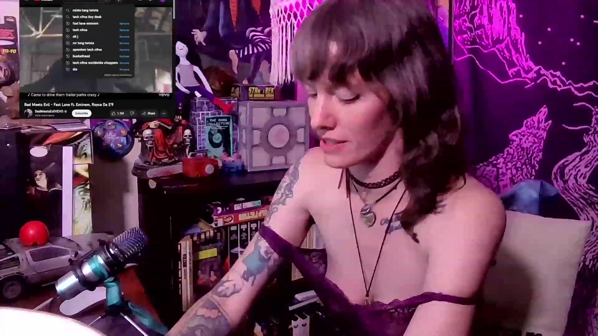 Gallery image thumbnail from CdrTroi's myfreecams stream on, 07/17/2023, 08:23 image 6 of 20