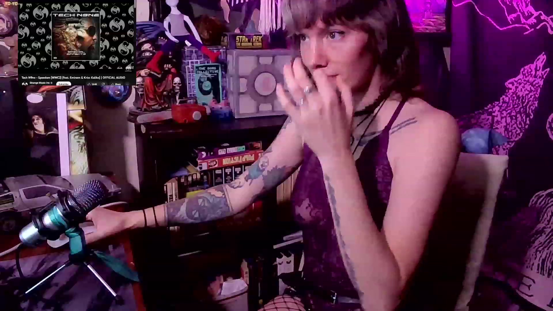 Gallery image thumbnail from CdrTroi's myfreecams stream on, 07/17/2023, 08:23 image 14 of 20
