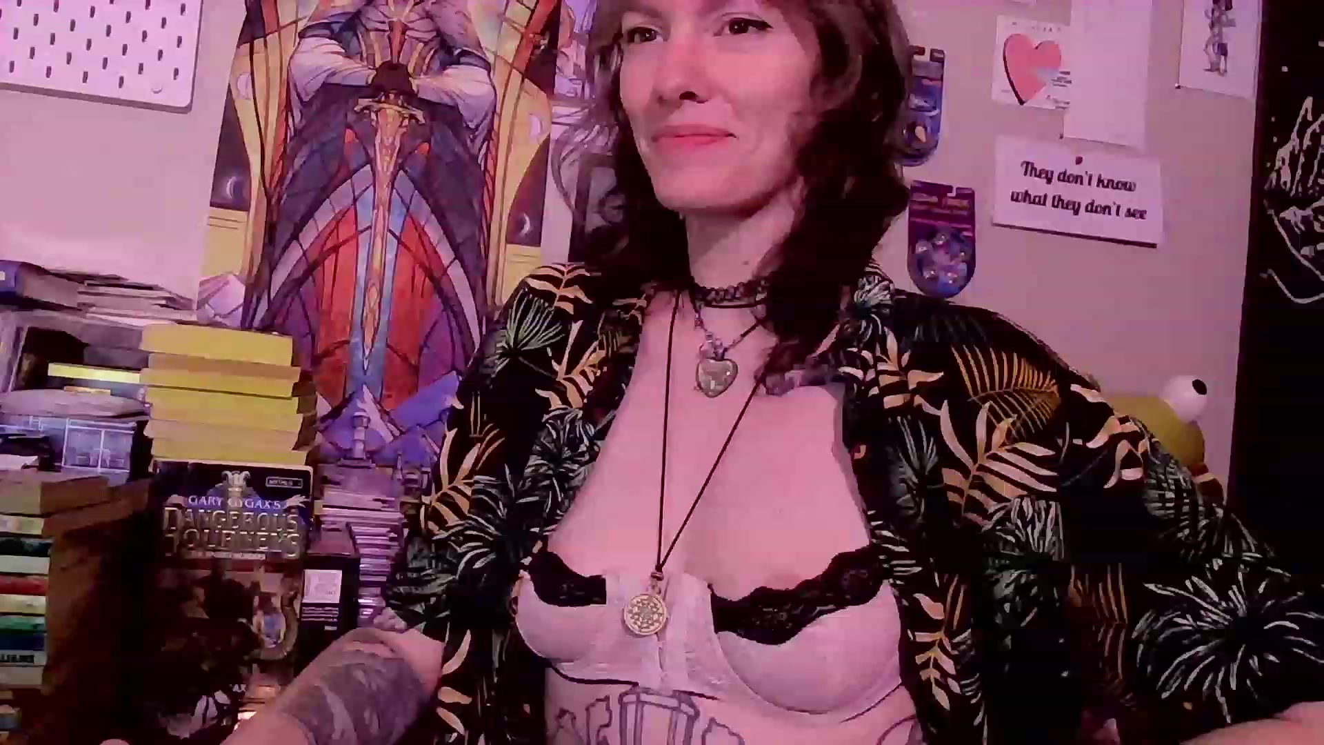 Gallery image thumbnail from CdrTroi's myfreecams stream on, 08/04/2023, 09:12 image 5 of 20
