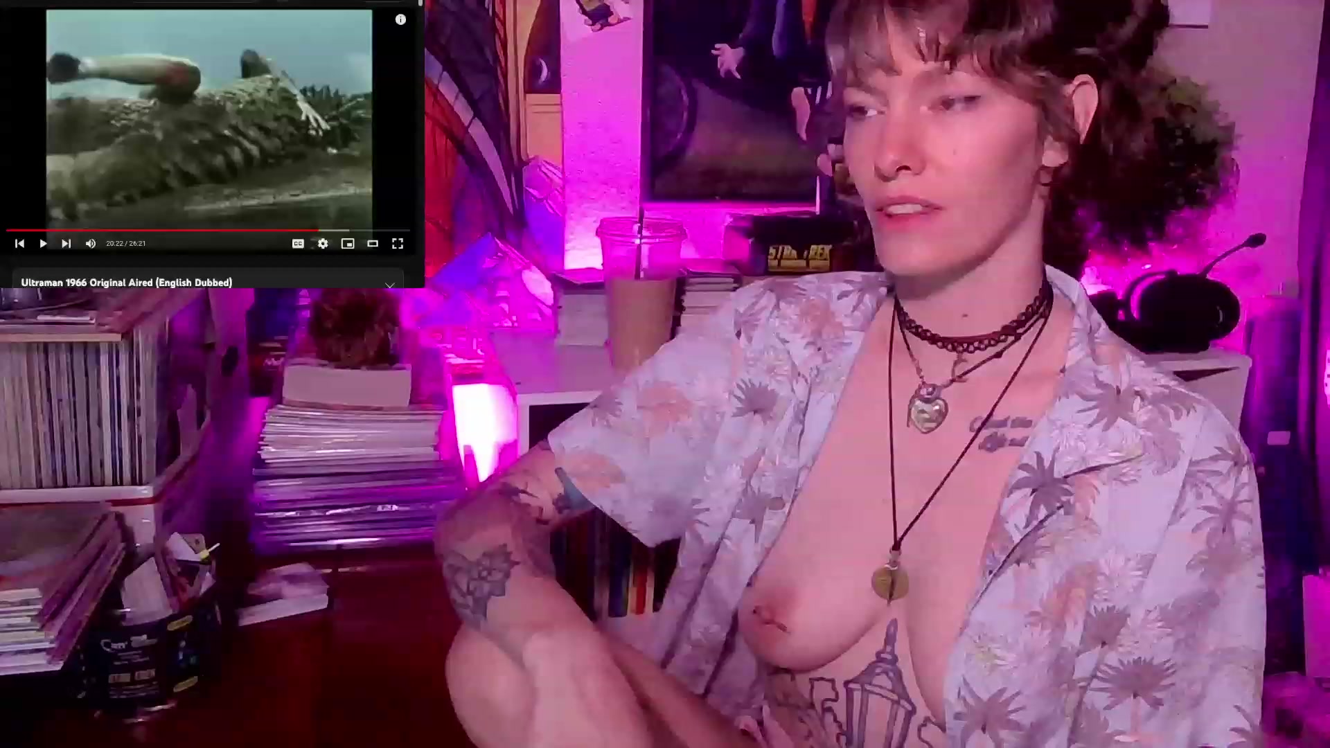 Gallery image thumbnail from CdrTroi's myfreecams stream on, 08/08/2023, 05:06 image 15 of 20
