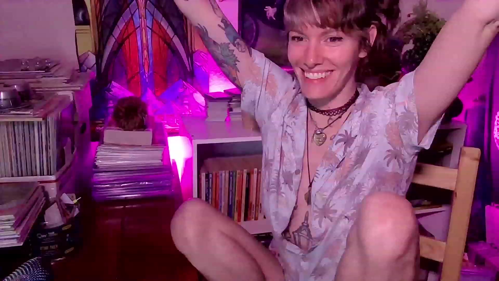 Gallery image thumbnail from CdrTroi's myfreecams stream on, 08/08/2023, 05:06 image 5 of 20