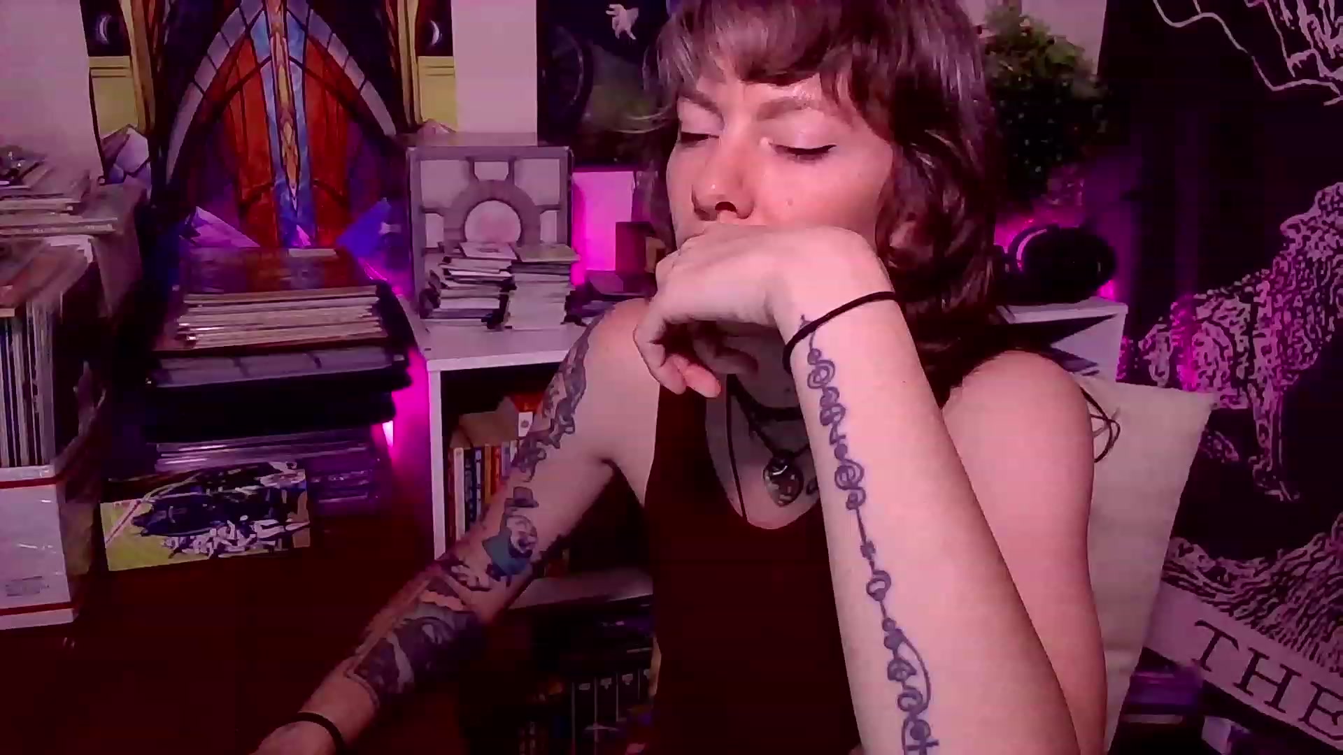 Gallery image thumbnail from CdrTroi's myfreecams stream on, 08/10/2023, 08:43 image 1 of 20