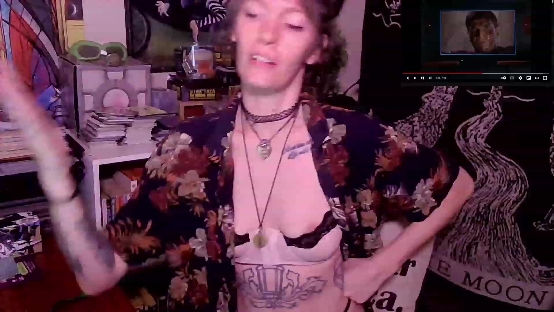 Gallery image thumbnail from CdrTroi's myfreecams stream on, 08/14/2023, 23:22 image 13 of 20