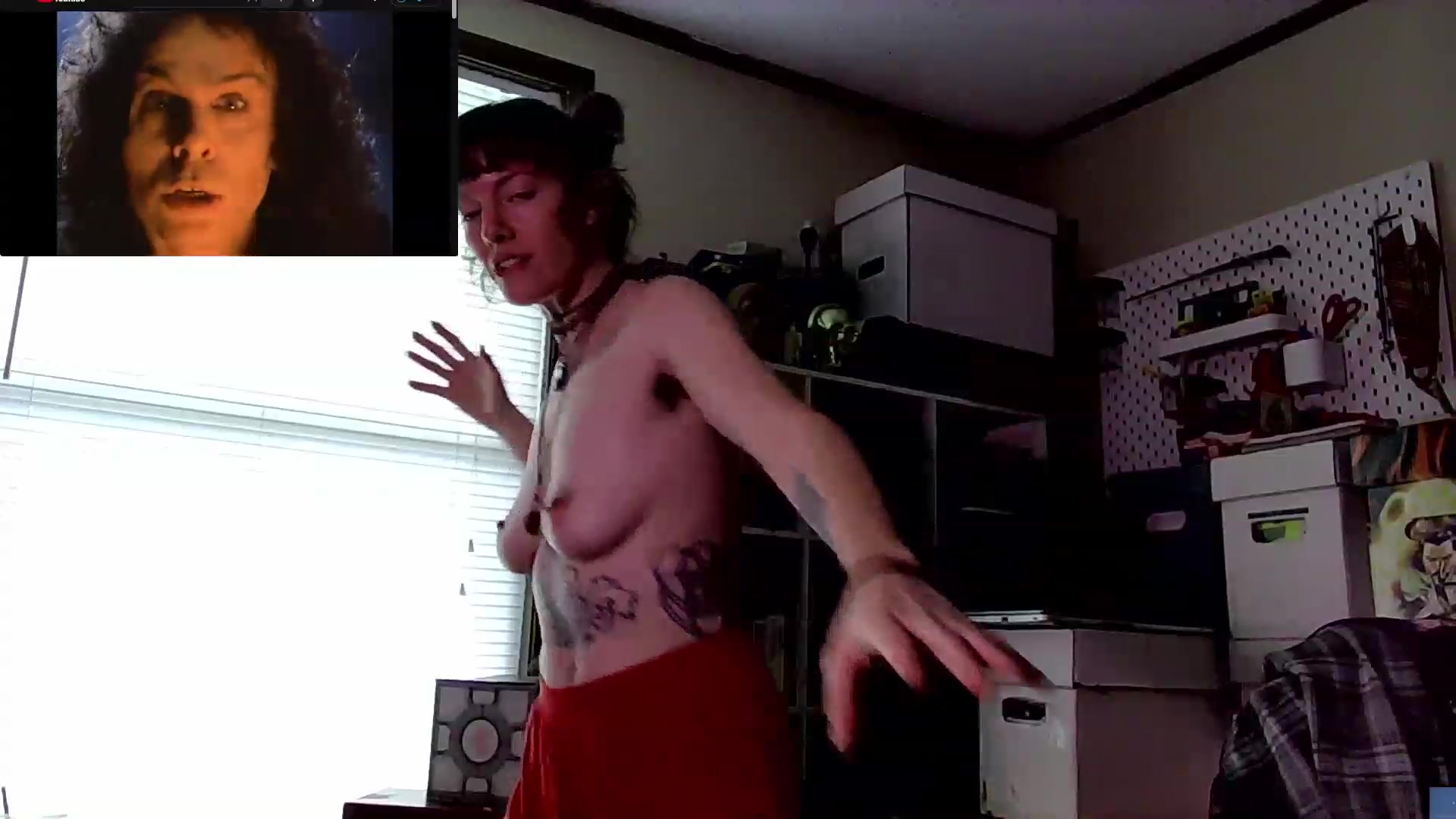 Gallery image thumbnail from CdrTroi's myfreecams stream on, 09/01/2023, 19:43 image 10 of 20