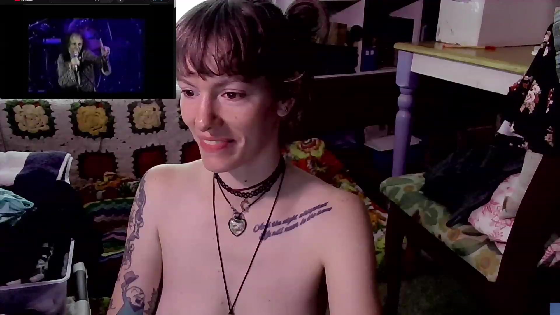 Gallery image thumbnail from CdrTroi's myfreecams stream on, 09/01/2023, 19:43 image 14 of 20