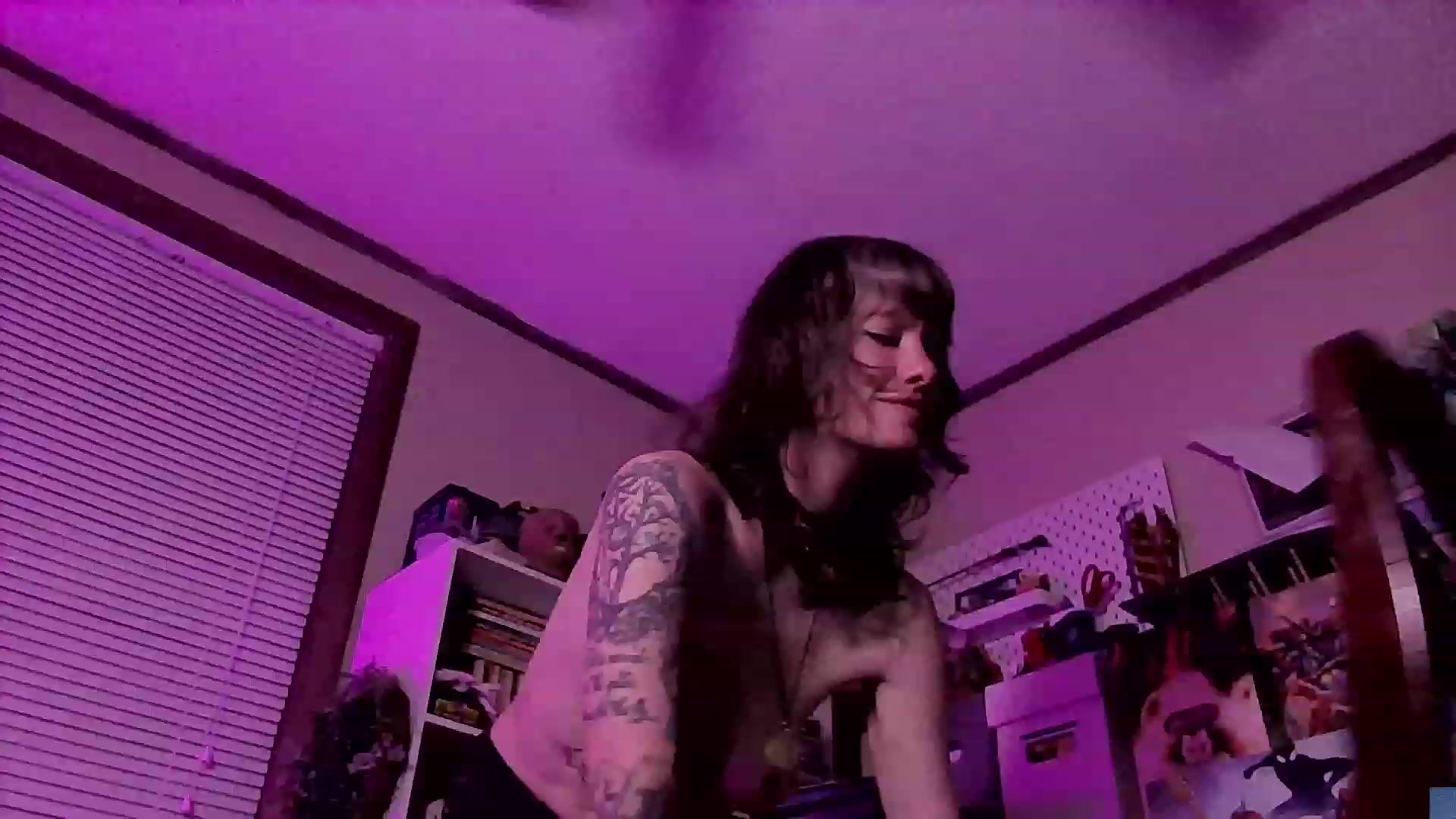 Gallery image thumbnail from CdrTroi's myfreecams stream on, 09/07/2023, 05:46 image 3 of 20