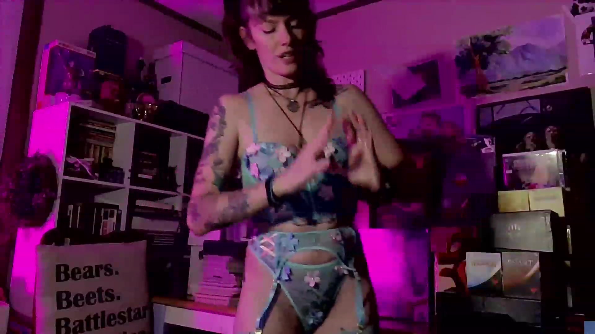 Gallery image thumbnail from CdrTroi's myfreecams stream on, 09/09/2023, 03:35 image 6 of 20