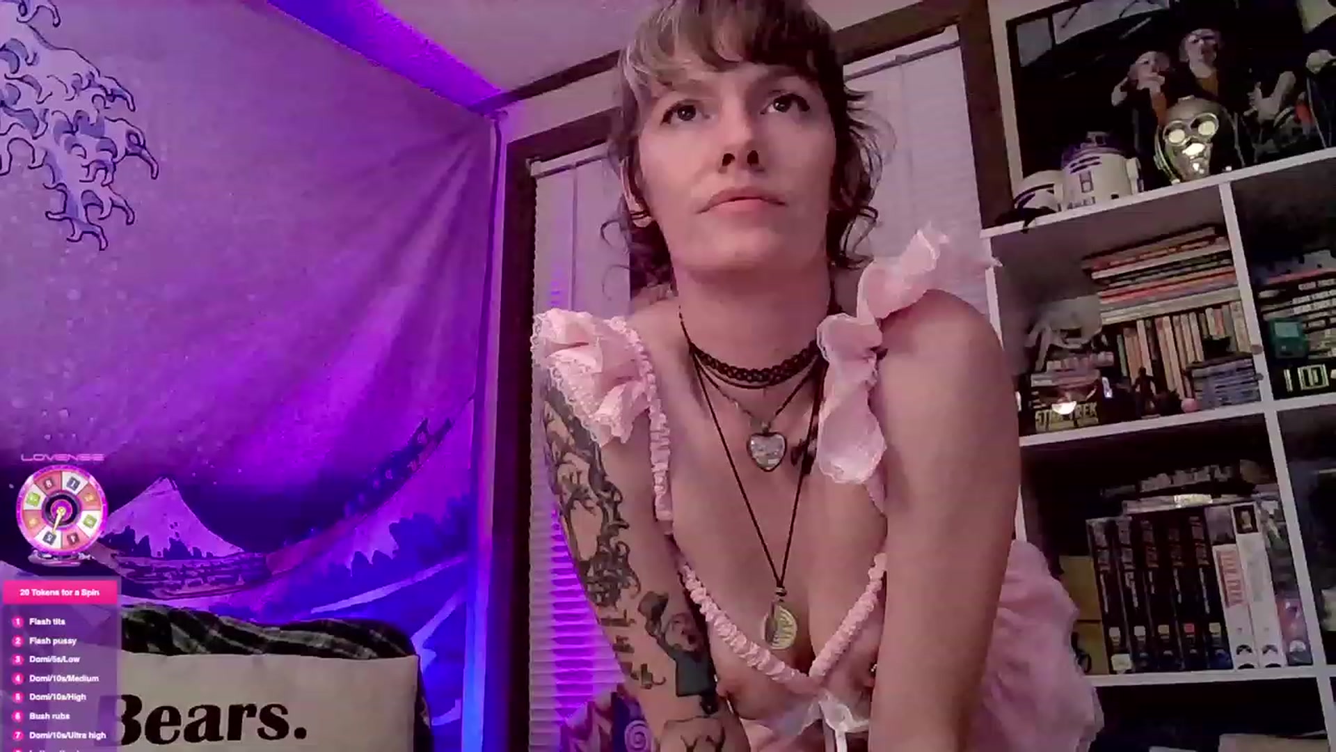 Gallery image thumbnail from CdrTroi's myfreecams stream on, 09/23/2023, 07:02 image 12 of 20