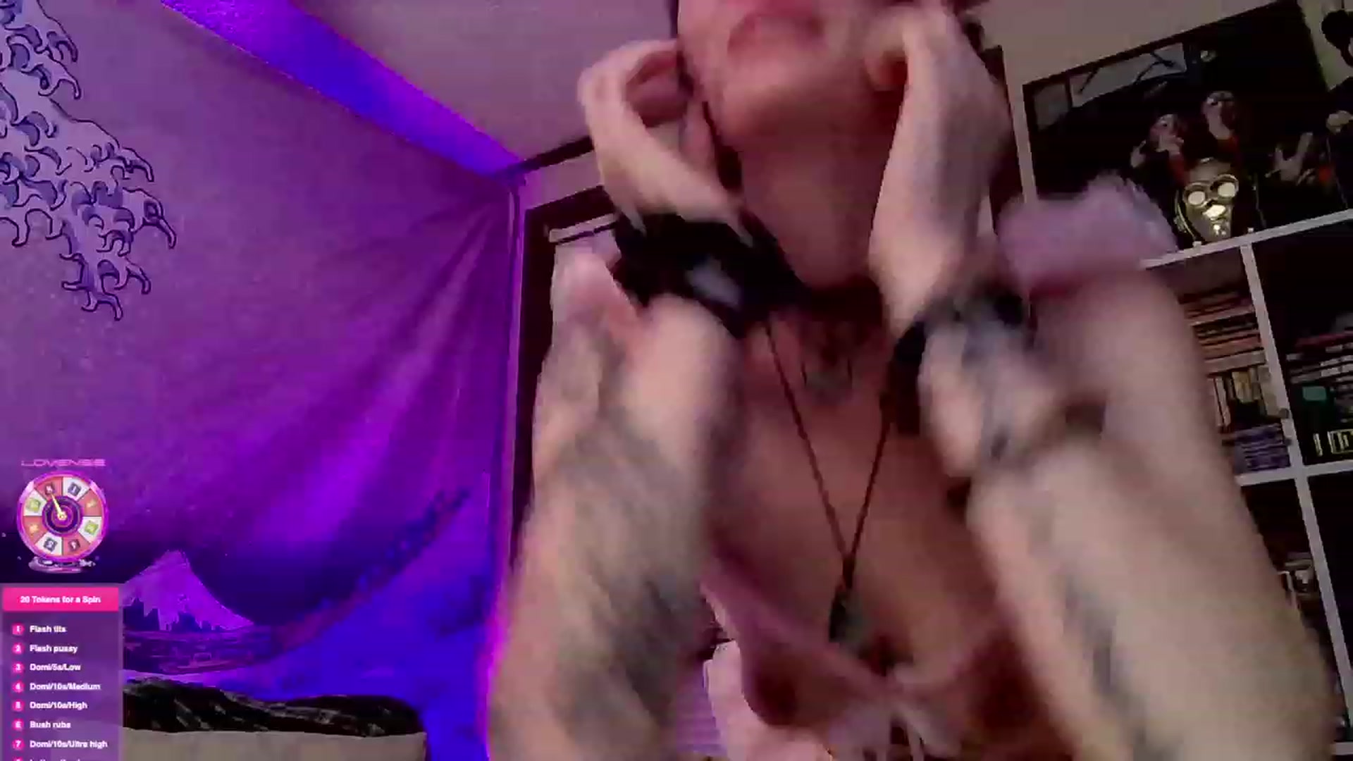 Gallery image thumbnail from CdrTroi's myfreecams stream on, 09/23/2023, 07:02 image 17 of 20