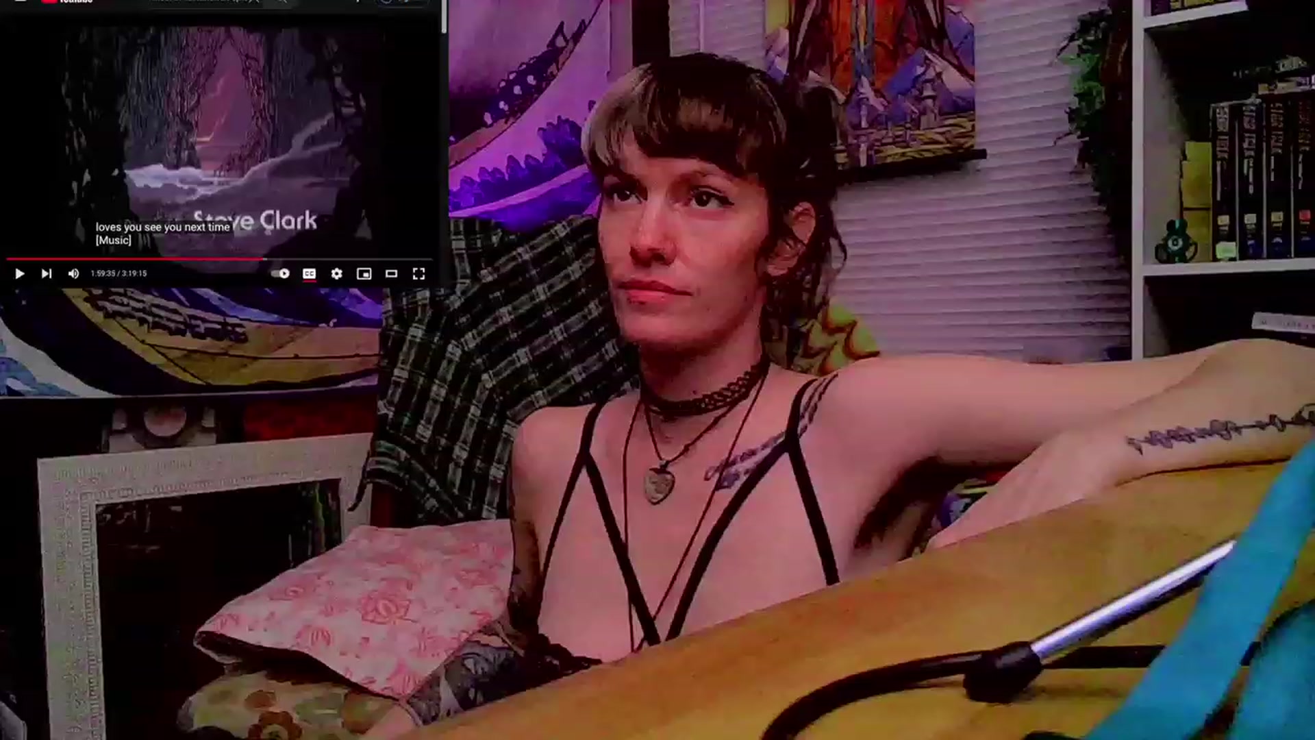 Gallery image thumbnail from CdrTroi's myfreecams stream on, 10/12/2023, 07:00 image 15 of 20