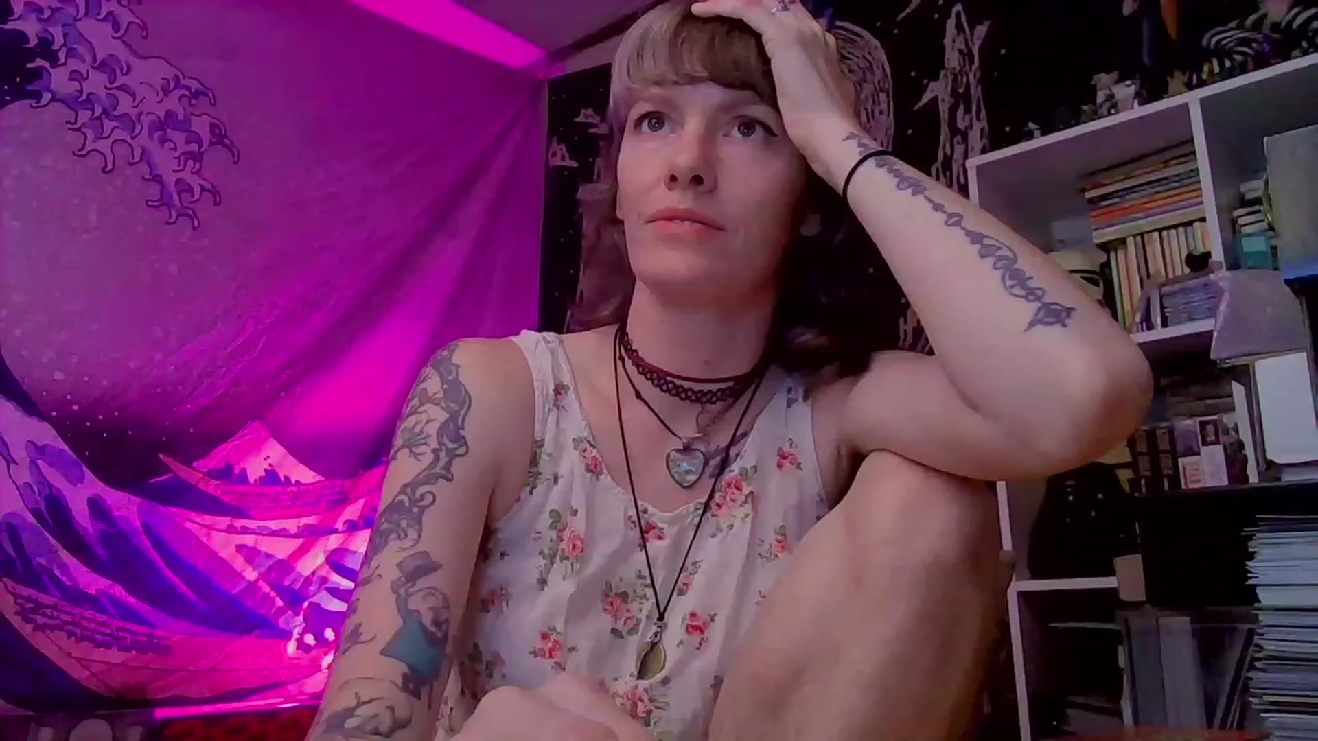 Gallery image thumbnail from CdrTroi's myfreecams stream on, 10/16/2023, 04:03 image 8 of 20