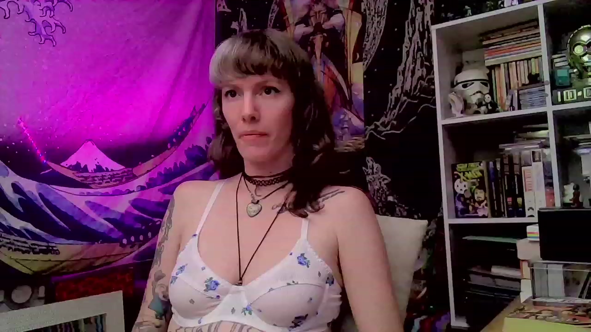 Gallery image thumbnail from CdrTroi's myfreecams stream on, 10/19/2023, 04:31 image 16 of 20
