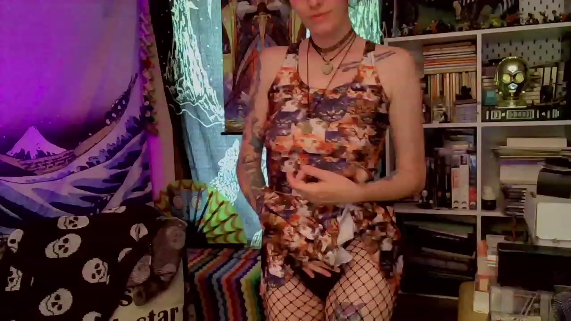 Gallery image thumbnail from CdrTroi's myfreecams stream on, 10/28/2023, 20:29 image 17 of 20