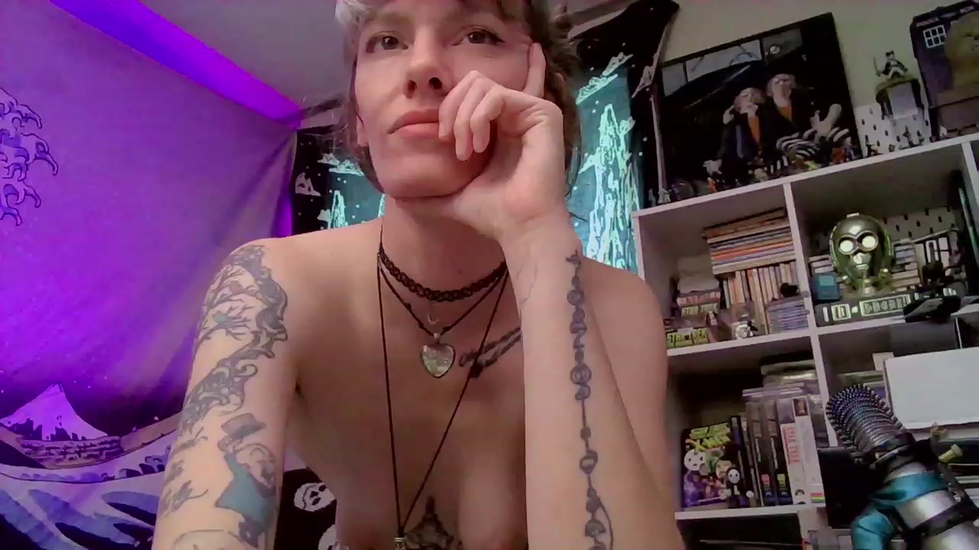 Gallery image thumbnail from CdrTroi's myfreecams stream on, 10/28/2023, 21:55 image 4 of 20