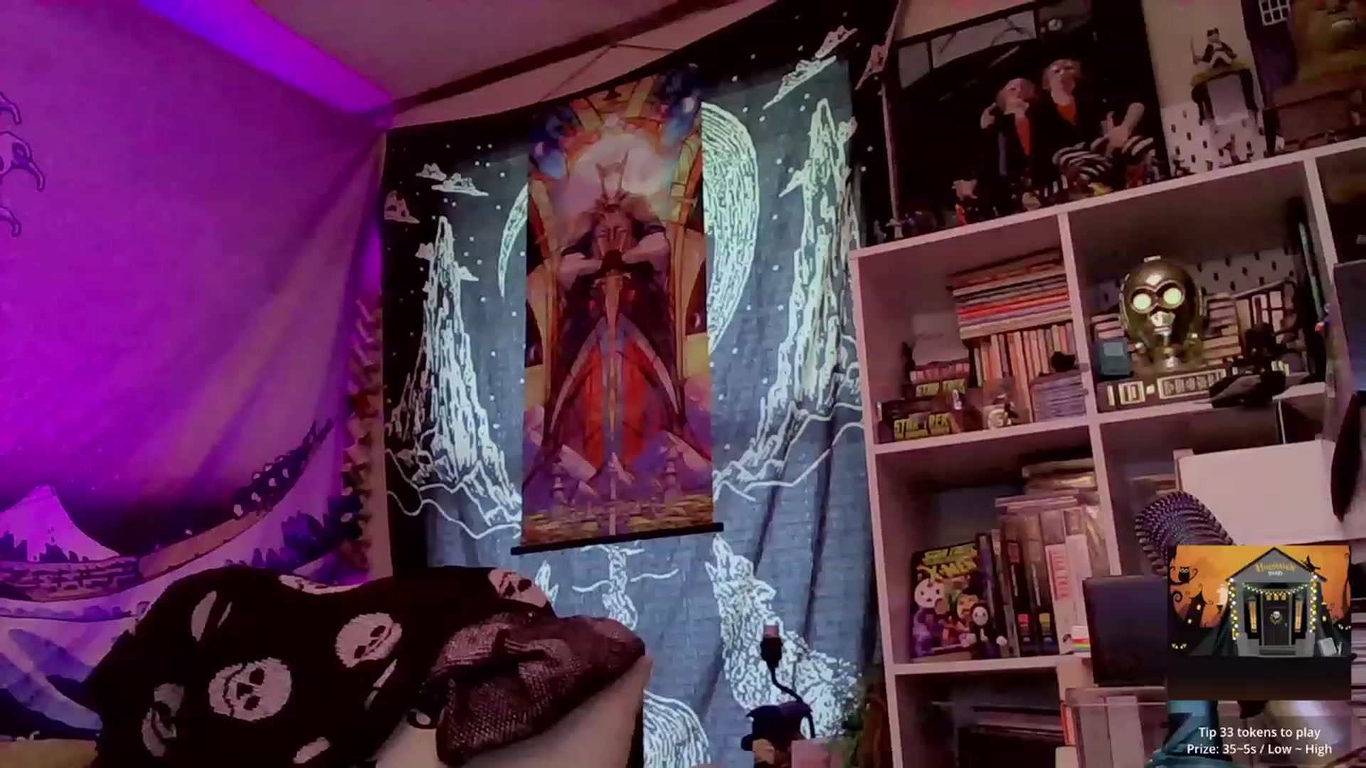 Gallery image thumbnail from CdrTroi's myfreecams stream on, 10/28/2023, 21:55 image 12 of 20