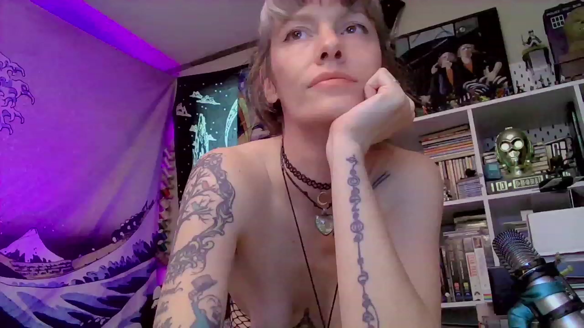 Gallery image thumbnail from CdrTroi's myfreecams stream on, 10/28/2023, 21:55 image 5 of 20