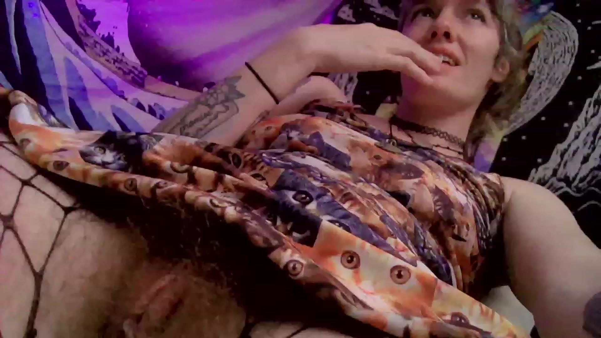 Gallery image thumbnail from CdrTroi's myfreecams stream on, 10/29/2023, 03:20 image 10 of 20