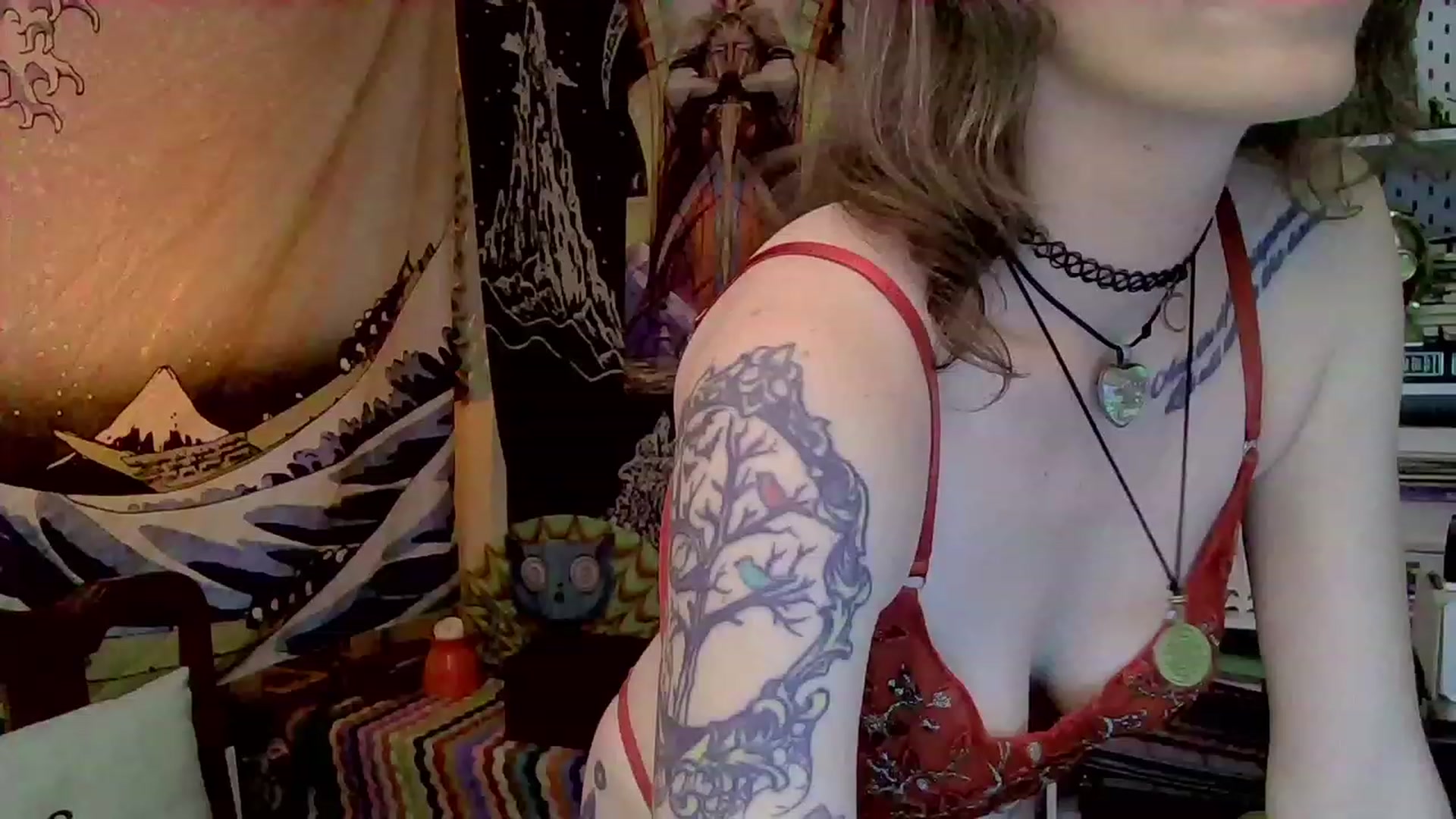 Gallery image thumbnail from CdrTroi's myfreecams stream on, 10/30/2023, 23:42 image 4 of 20