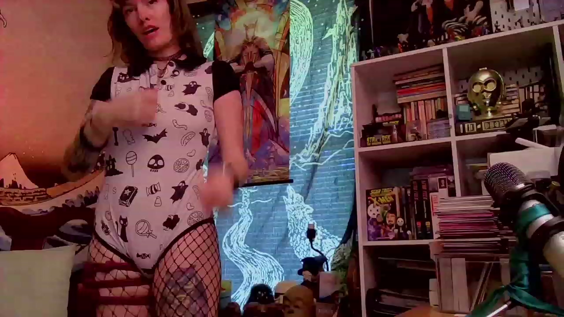 Gallery image thumbnail from CdrTroi's myfreecams stream on, 10/31/2023, 21:10 image 17 of 20