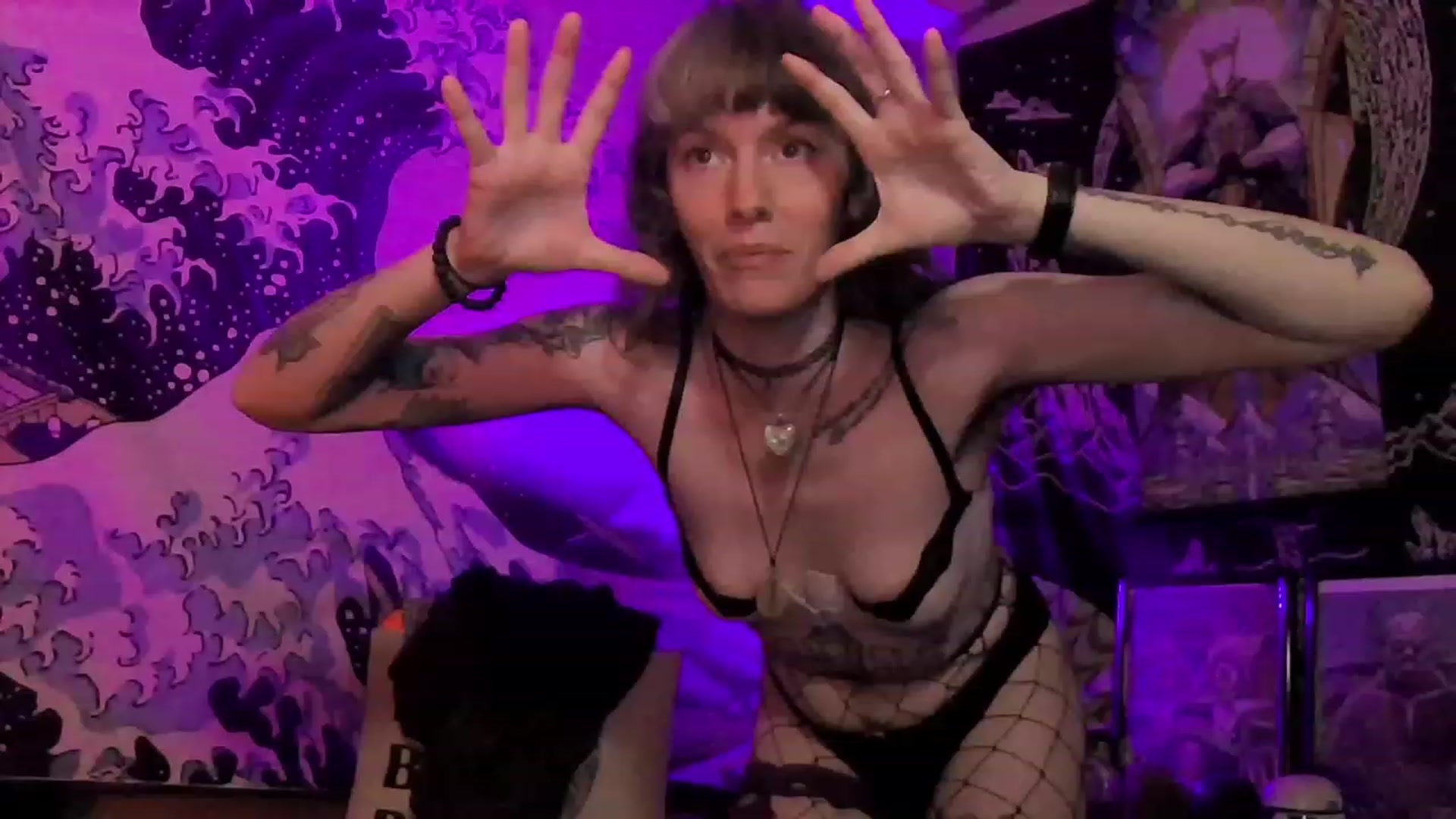 Gallery image thumbnail from CdrTroi's myfreecams stream on, 11/16/2023, 05:09 image 8 of 20