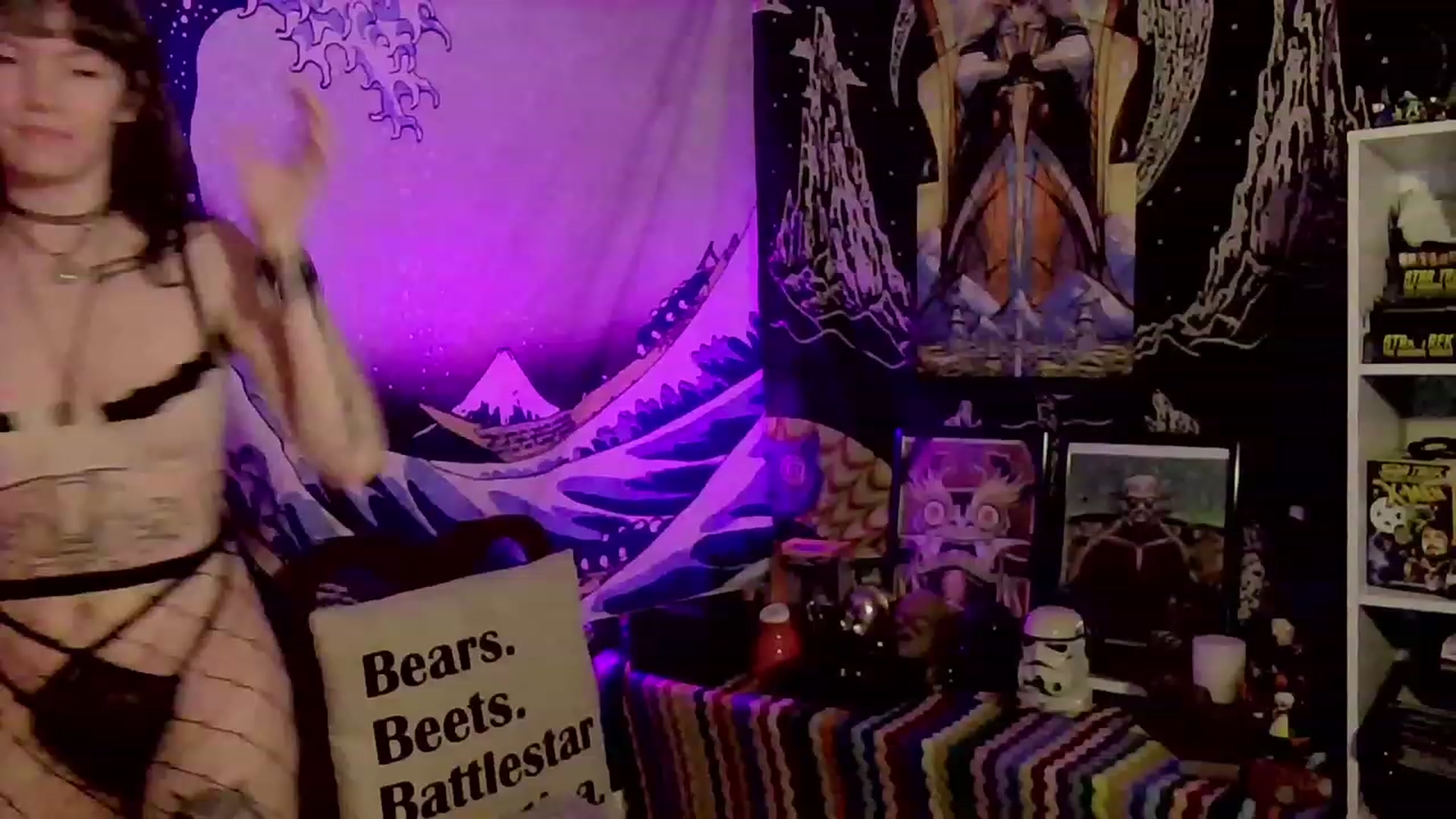 Gallery image thumbnail from CdrTroi's myfreecams stream on, 11/22/2023, 07:32 image 2 of 20