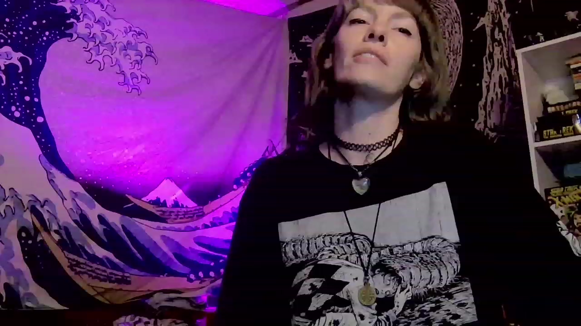 Gallery image thumbnail from CdrTroi's myfreecams stream on, 11/26/2023, 08:41 image 7 of 20