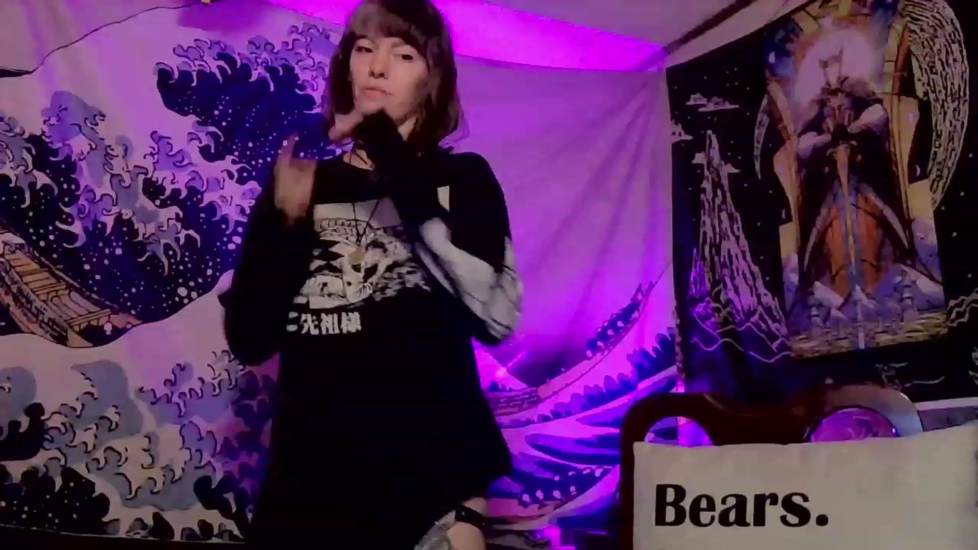 Gallery image thumbnail from CdrTroi's myfreecams stream on, 11/26/2023, 08:41 image 17 of 20
