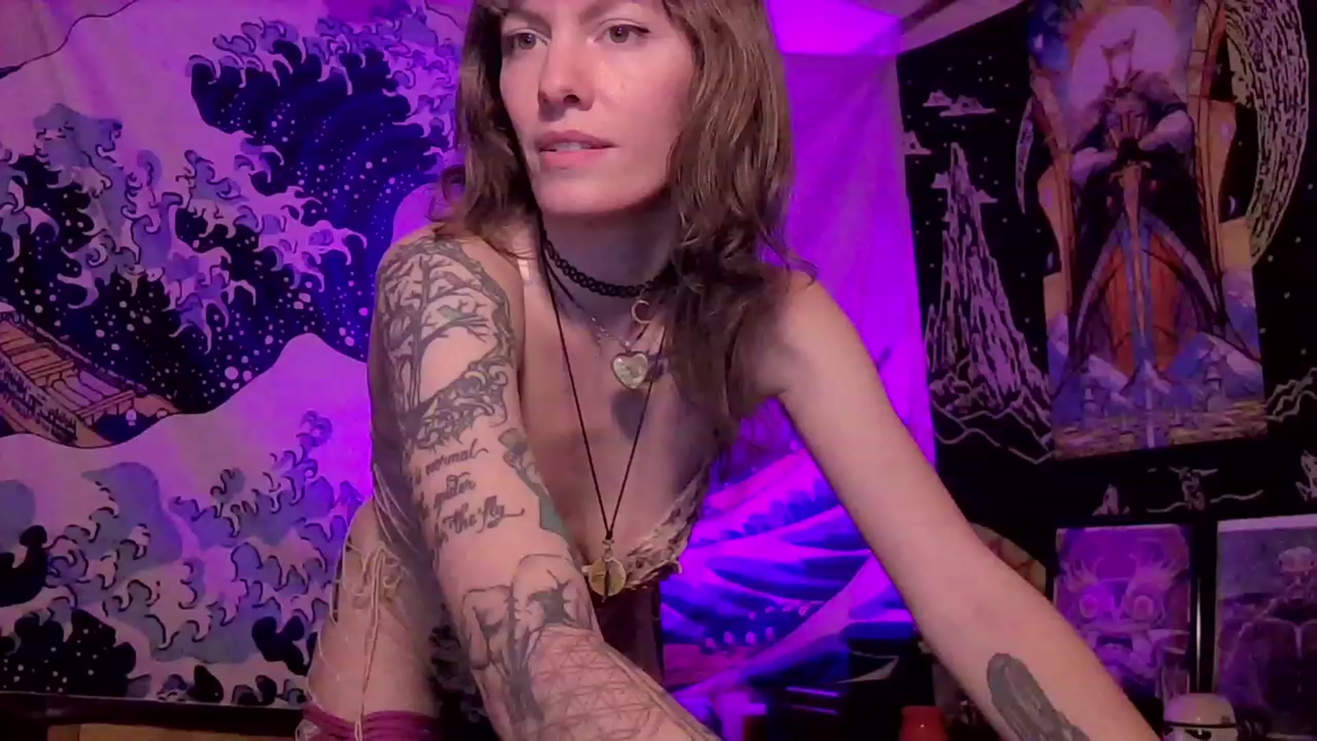 Gallery image thumbnail from CdrTroi's myfreecams stream on, 12/02/2023, 07:28 image 16 of 20