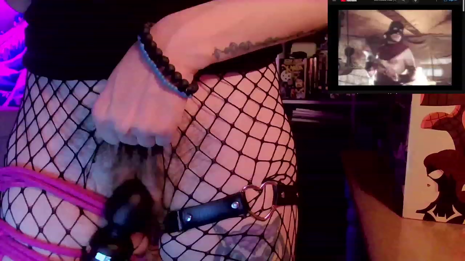 Gallery image thumbnail from CdrTroi's myfreecams stream on, 12/04/2023, 09:14 image 15 of 20