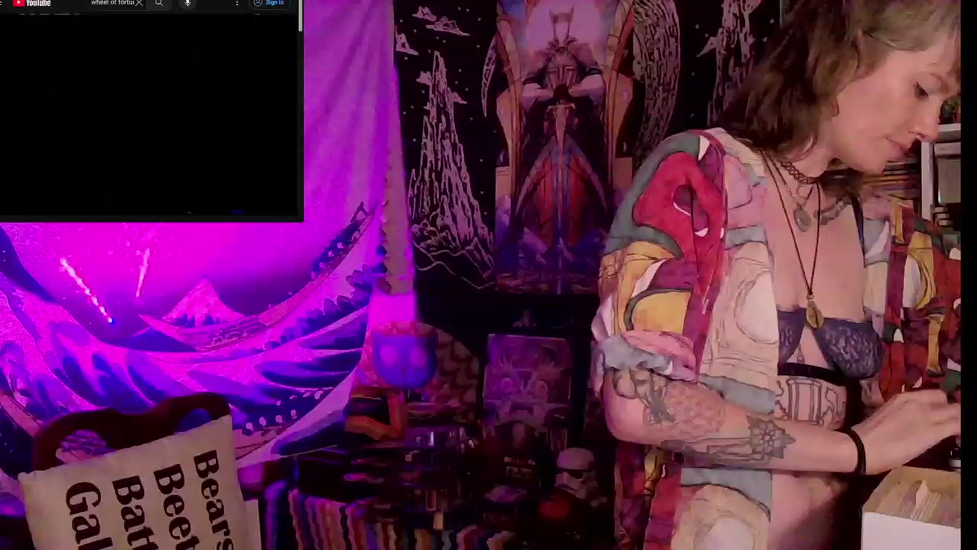 Gallery image thumbnail from CdrTroi's myfreecams stream on, 12/07/2023, 06:45 image 3 of 20