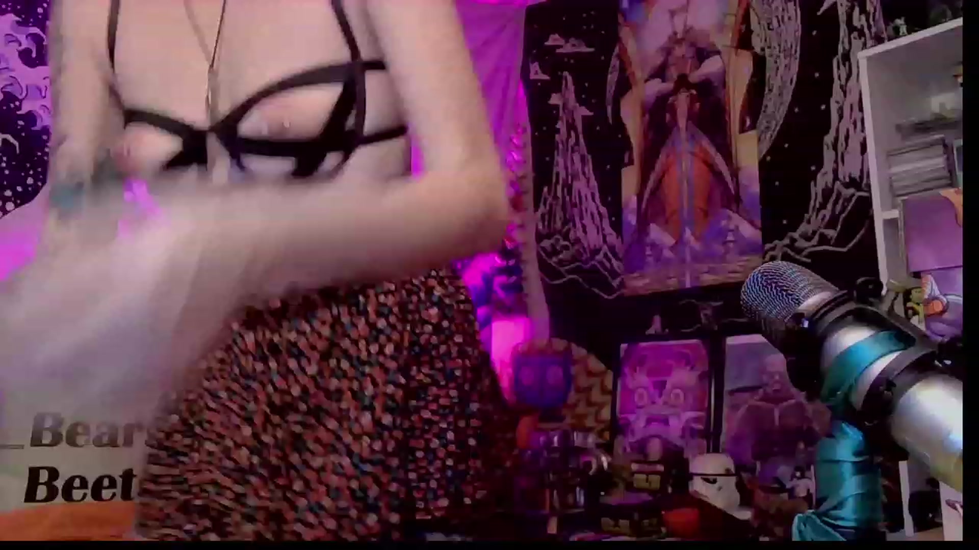 Gallery image thumbnail from CdrTroi's myfreecams stream on, 12/08/2023, 09:17 image 3 of 20