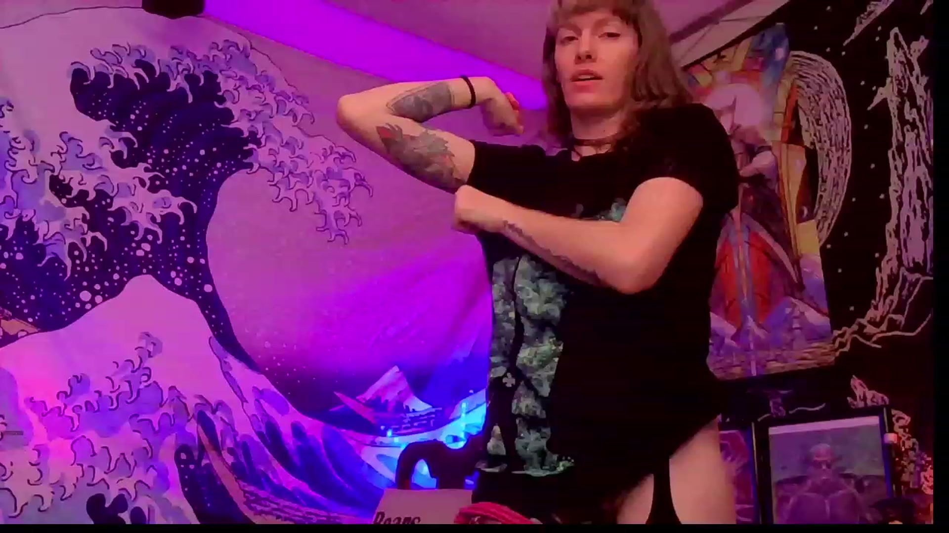 Gallery image thumbnail from CdrTroi's myfreecams stream on, 12/10/2023, 10:08 image 7 of 20