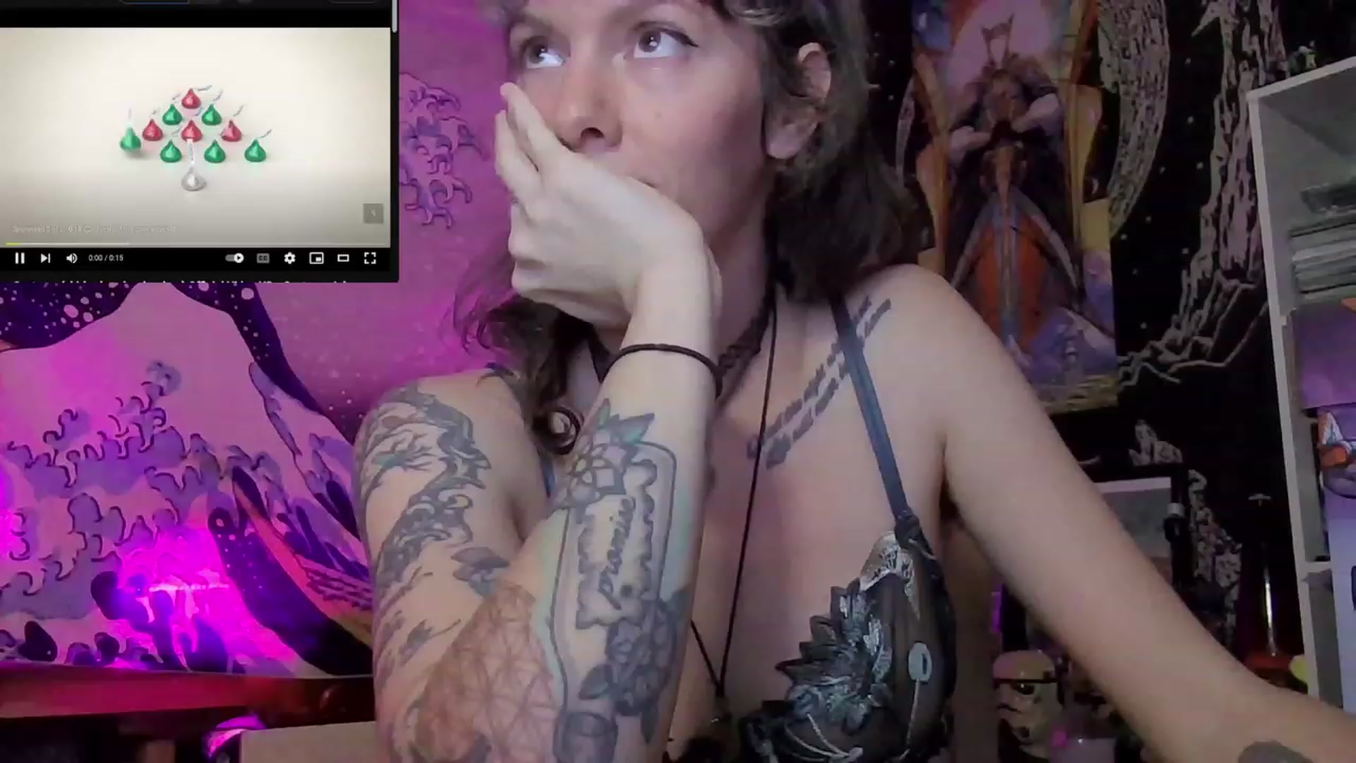 Gallery image thumbnail from CdrTroi's myfreecams stream on, 12/12/2023, 11:12 image 17 of 20