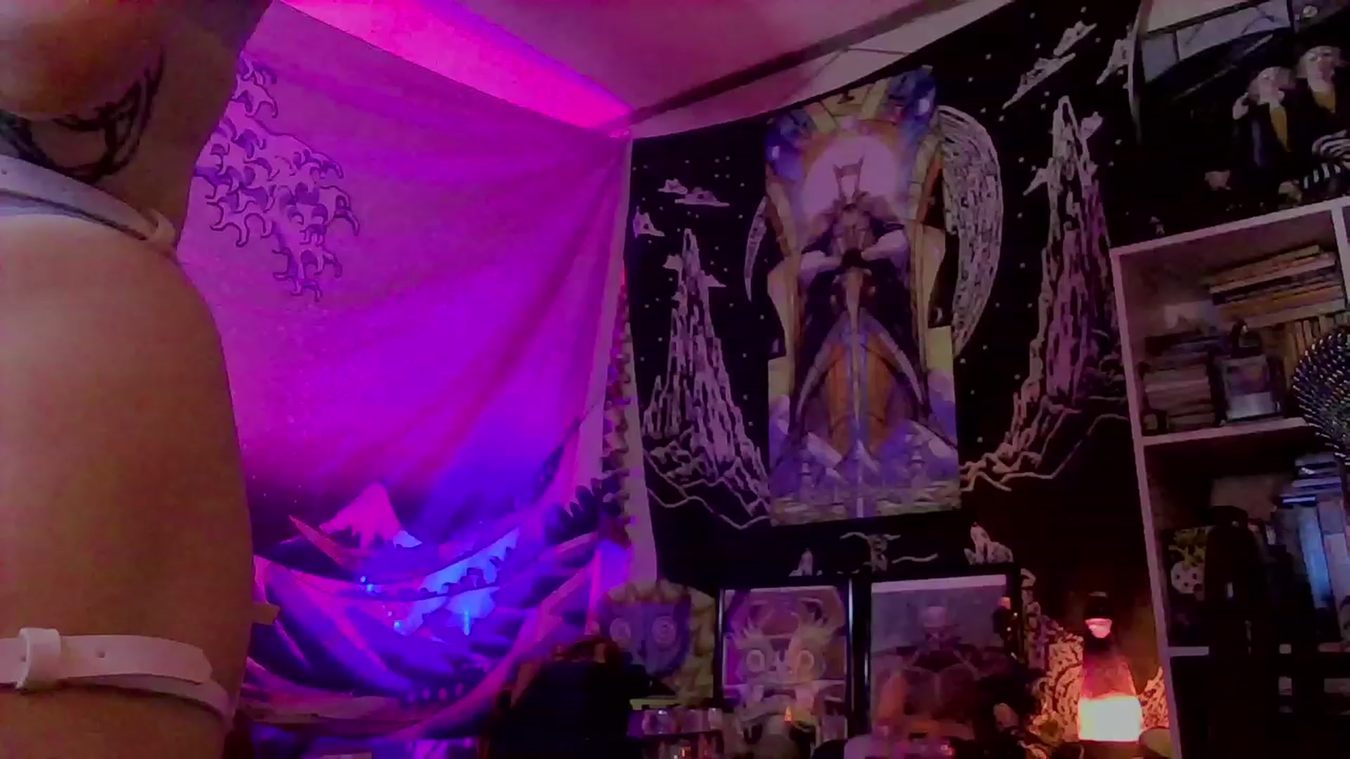 Gallery image thumbnail from CdrTroi's myfreecams stream on, 12/14/2023, 03:41 image 12 of 20