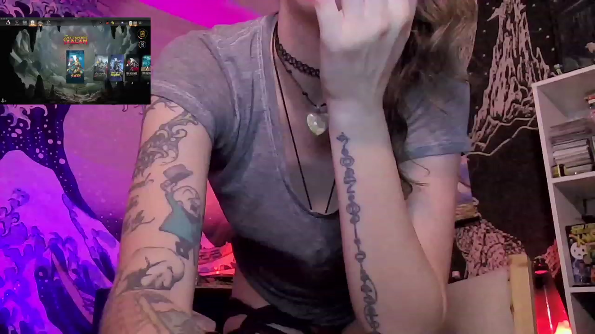 Gallery image thumbnail from CdrTroi's myfreecams stream on, 12/19/2023, 05:47 image 10 of 20