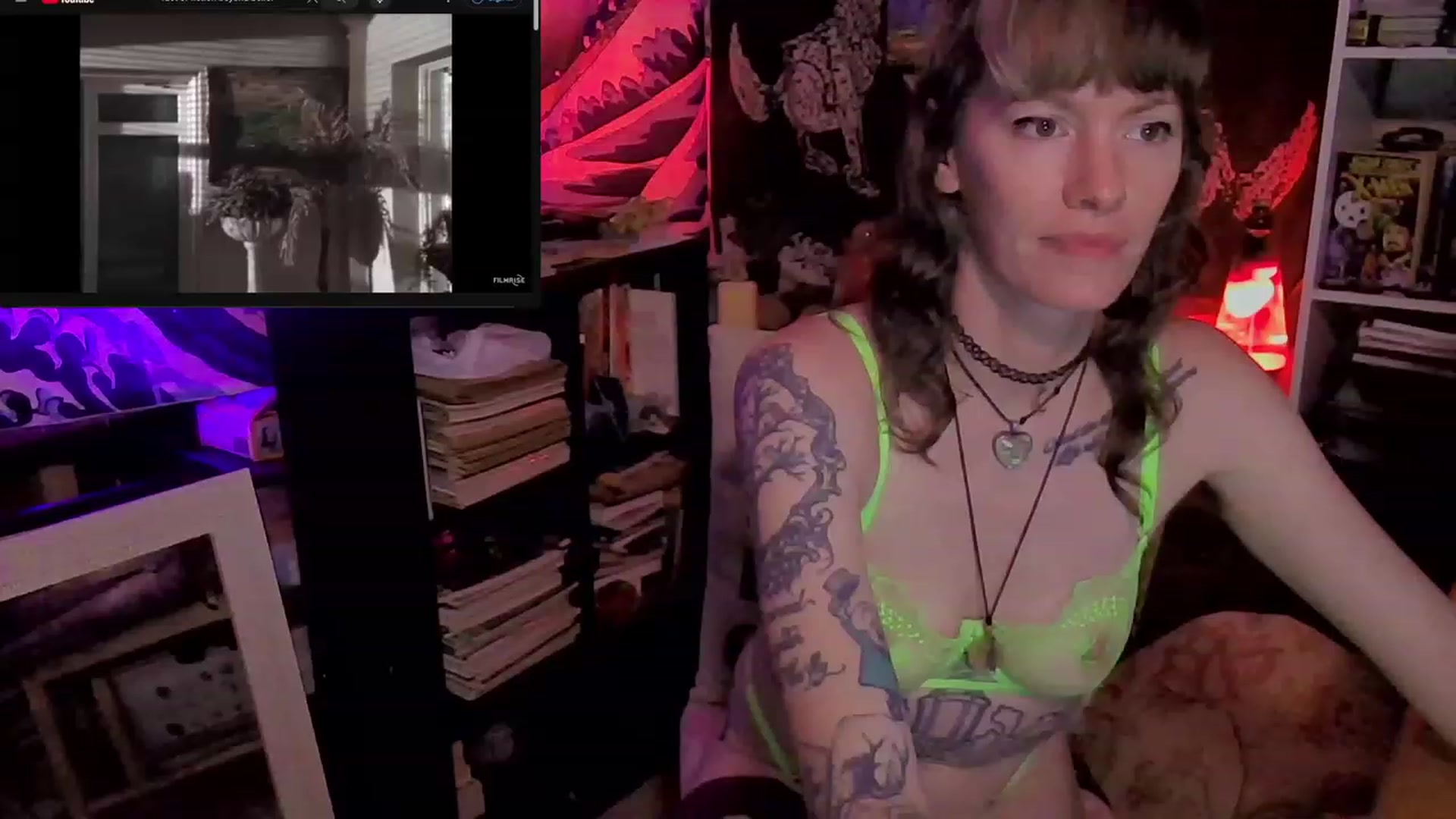 Gallery image thumbnail from CdrTroi's myfreecams stream on, 12/22/2023, 07:40 image 17 of 20