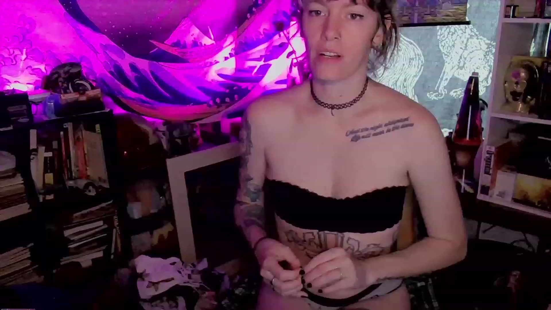 Gallery image thumbnail from CdrTroi's myfreecams stream on, 01/24/2024, 20:22 image 15 of 20