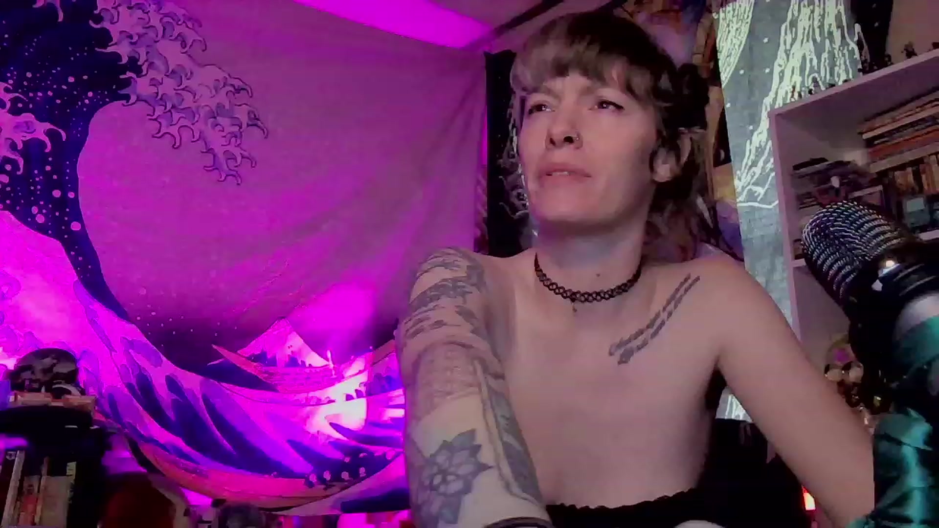 Gallery image thumbnail from CdrTroi's myfreecams stream on, 01/24/2024, 21:18 image 14 of 20