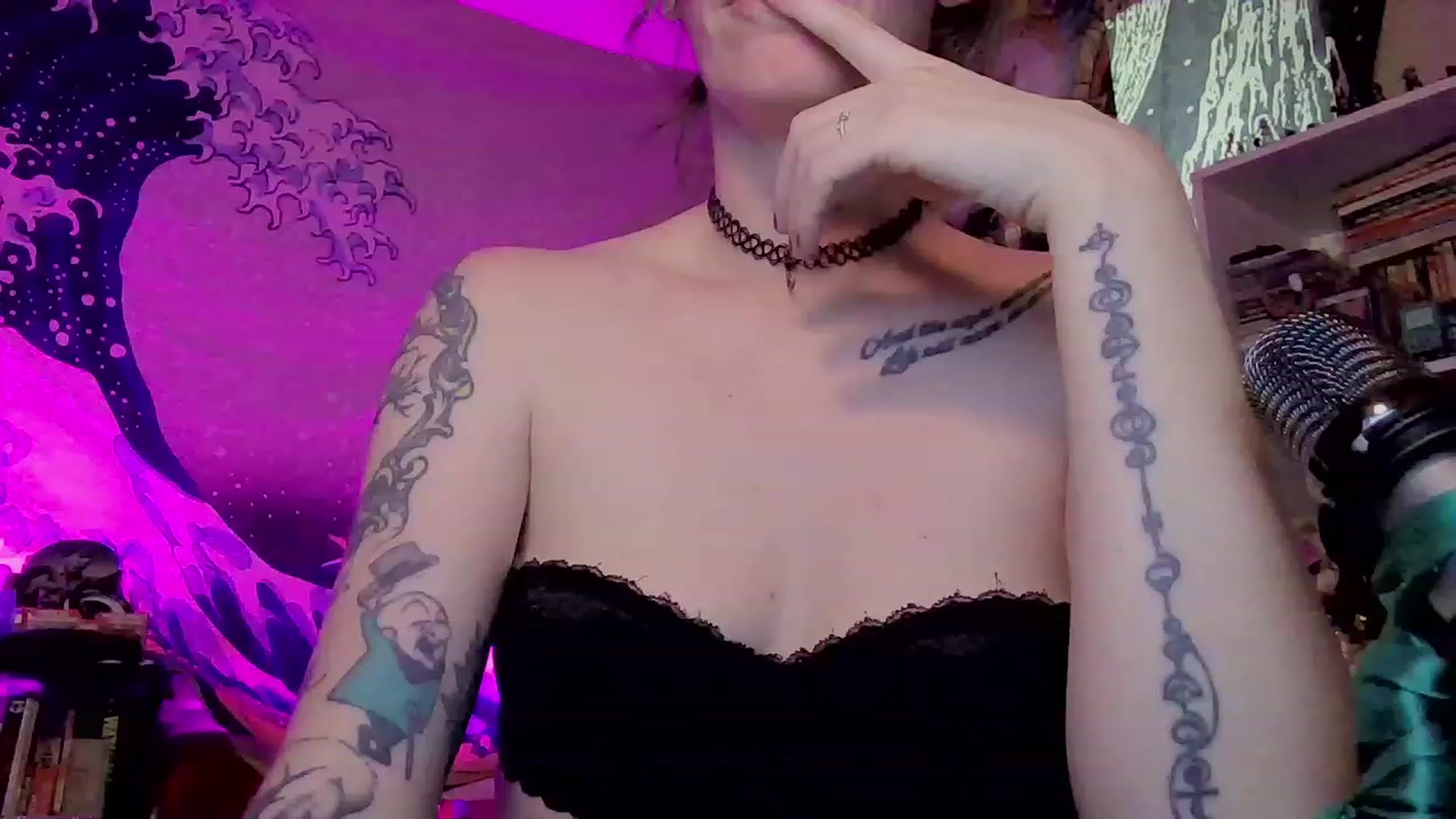 Gallery image thumbnail from CdrTroi's myfreecams stream on, 01/24/2024, 21:18 image 13 of 20