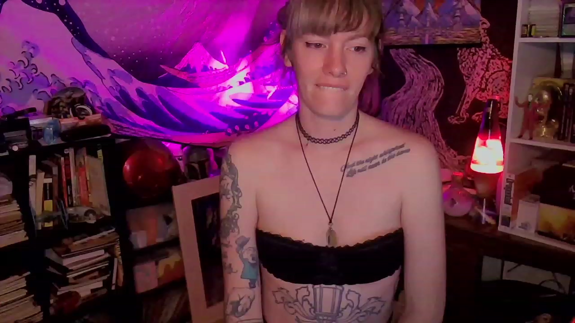 Gallery image thumbnail from CdrTroi's myfreecams stream on, 01/25/2024, 07:02 image 17 of 20