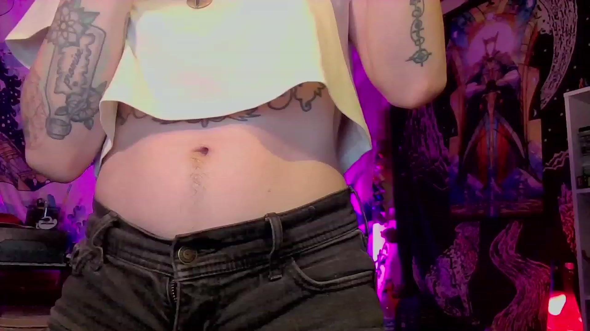 Gallery image thumbnail from CdrTroi's myfreecams stream on, 02/11/2024, 07:51 image 11 of 20