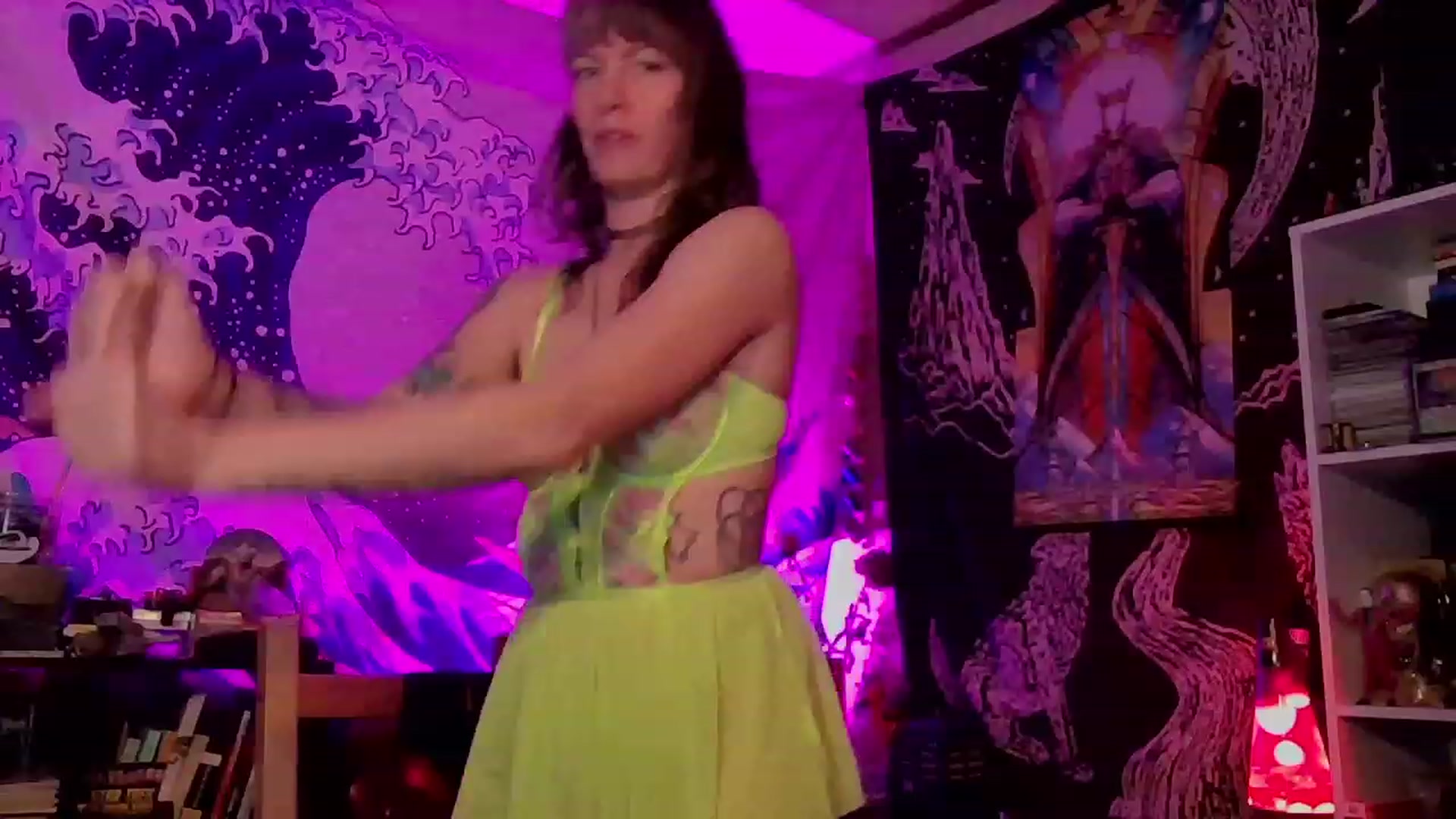 Gallery image thumbnail from CdrTroi's myfreecams stream on, 02/12/2024, 03:13 image 2 of 20