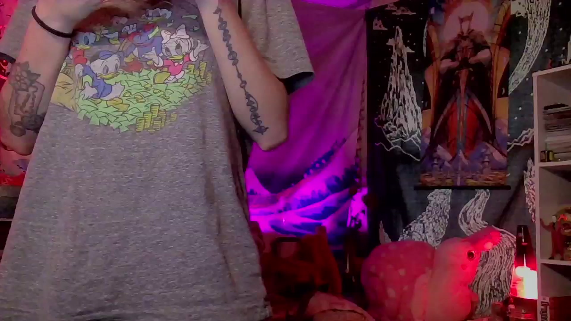 Gallery image thumbnail from CdrTroi's myfreecams stream on, 02/17/2024, 22:22 image 1 of 20