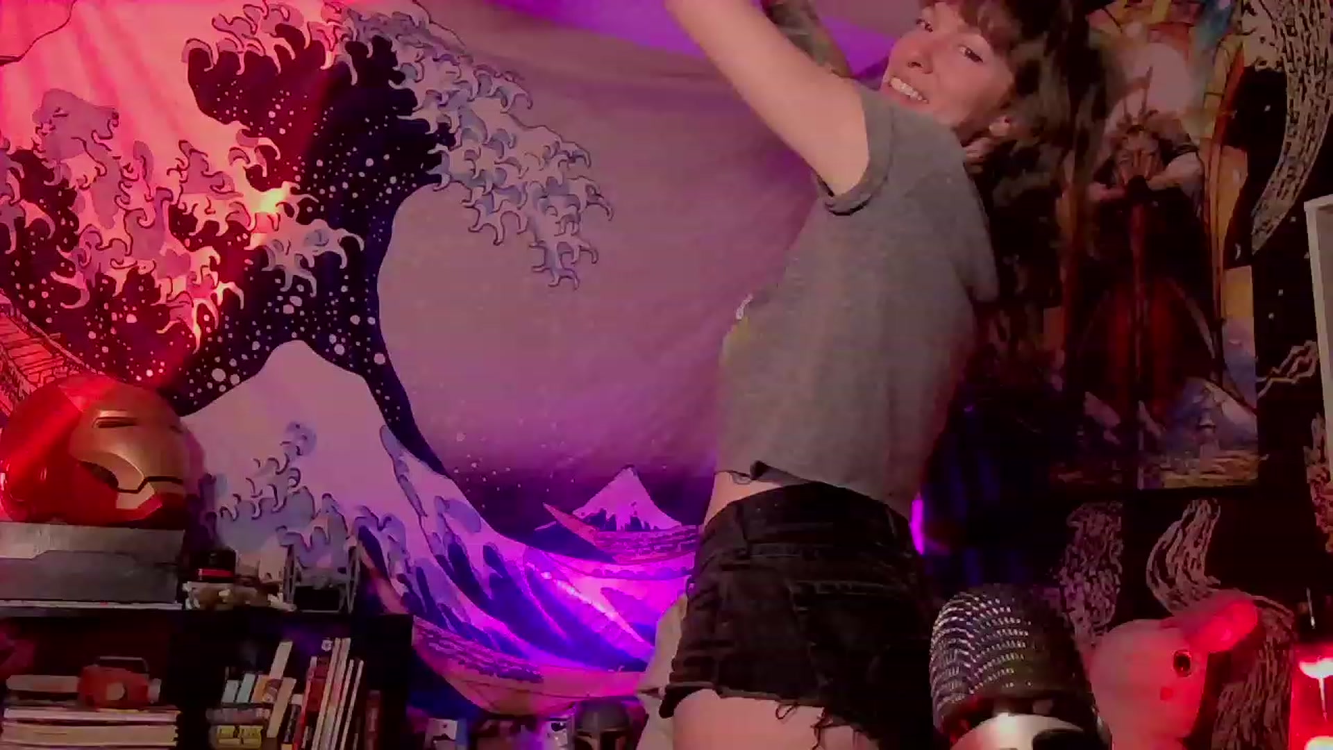 Gallery image thumbnail from CdrTroi's myfreecams stream on, 02/18/2024, 08:21 image 11 of 20