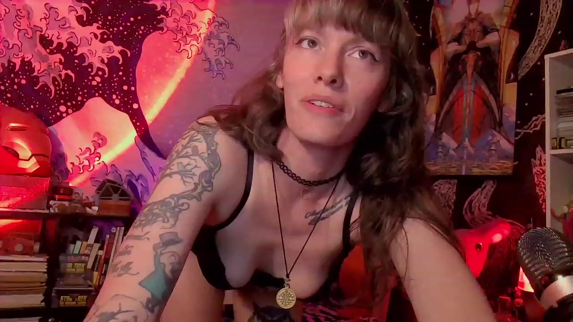 Gallery image thumbnail from CdrTroi's myfreecams stream on, 02/19/2024, 06:05 image 3 of 20