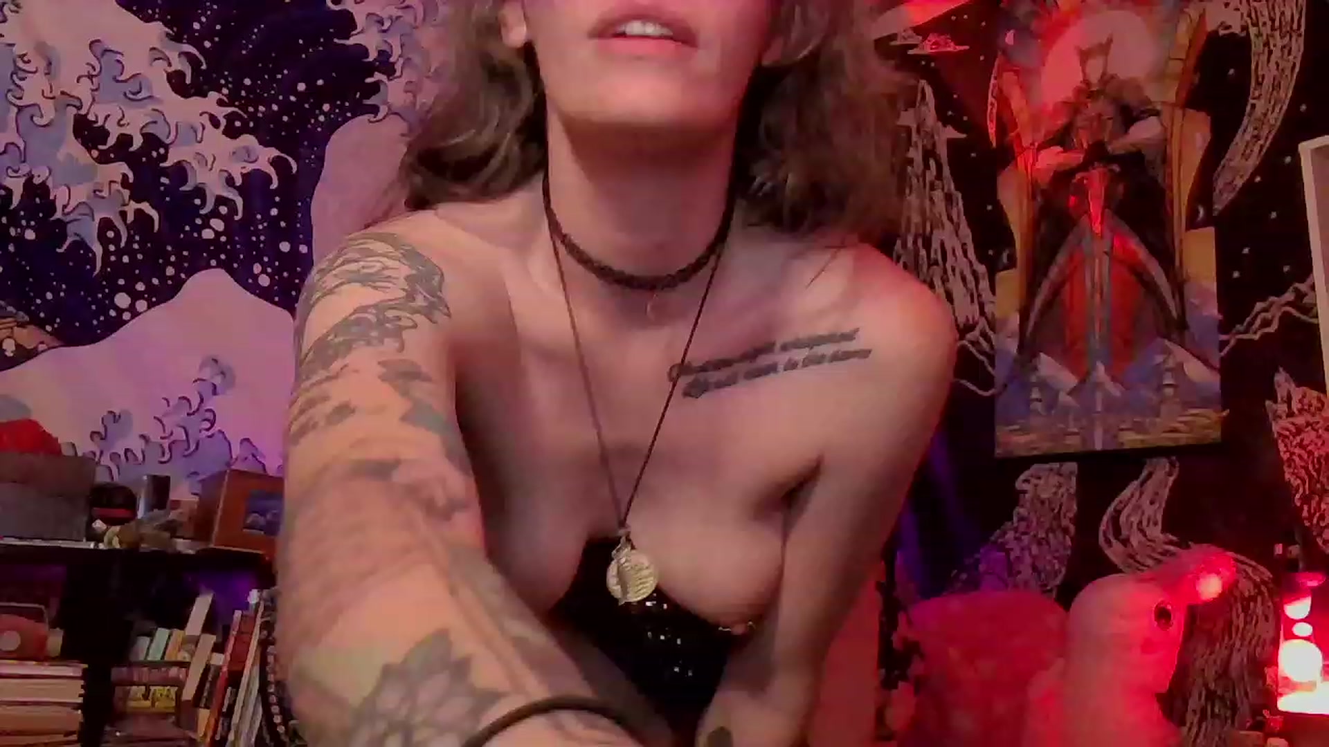 Gallery image thumbnail from CdrTroi's myfreecams stream on, 02/19/2024, 07:02 image 6 of 20