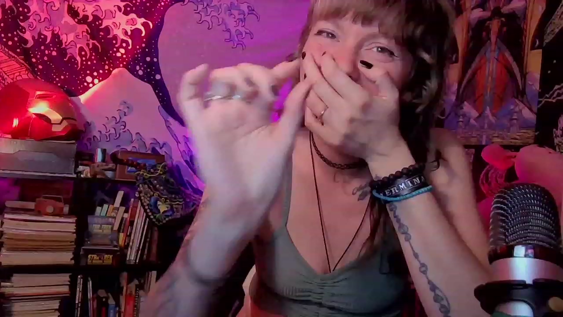 Gallery image thumbnail from CdrTroi's myfreecams stream on, 02/20/2024, 08:51 image 9 of 20
