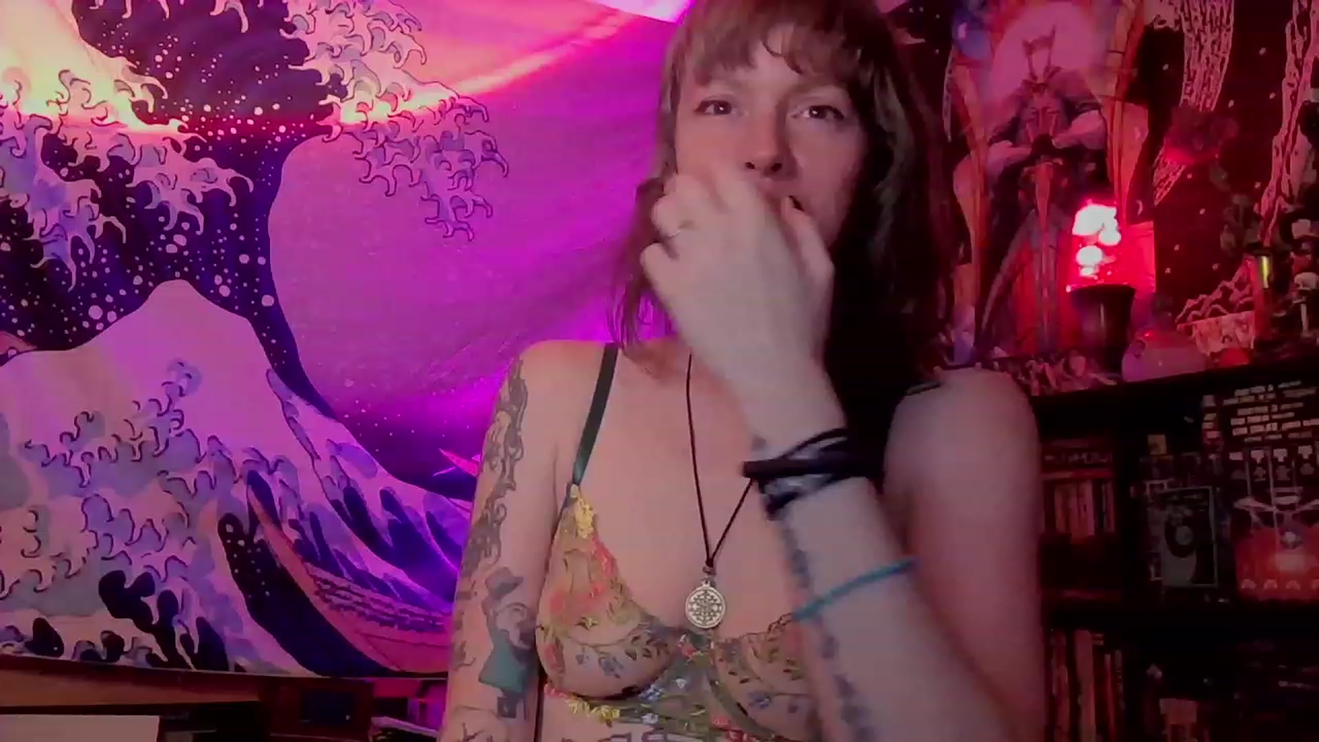 Gallery image thumbnail from CdrTroi's myfreecams stream on, 02/25/2024, 07:36 image 7 of 20