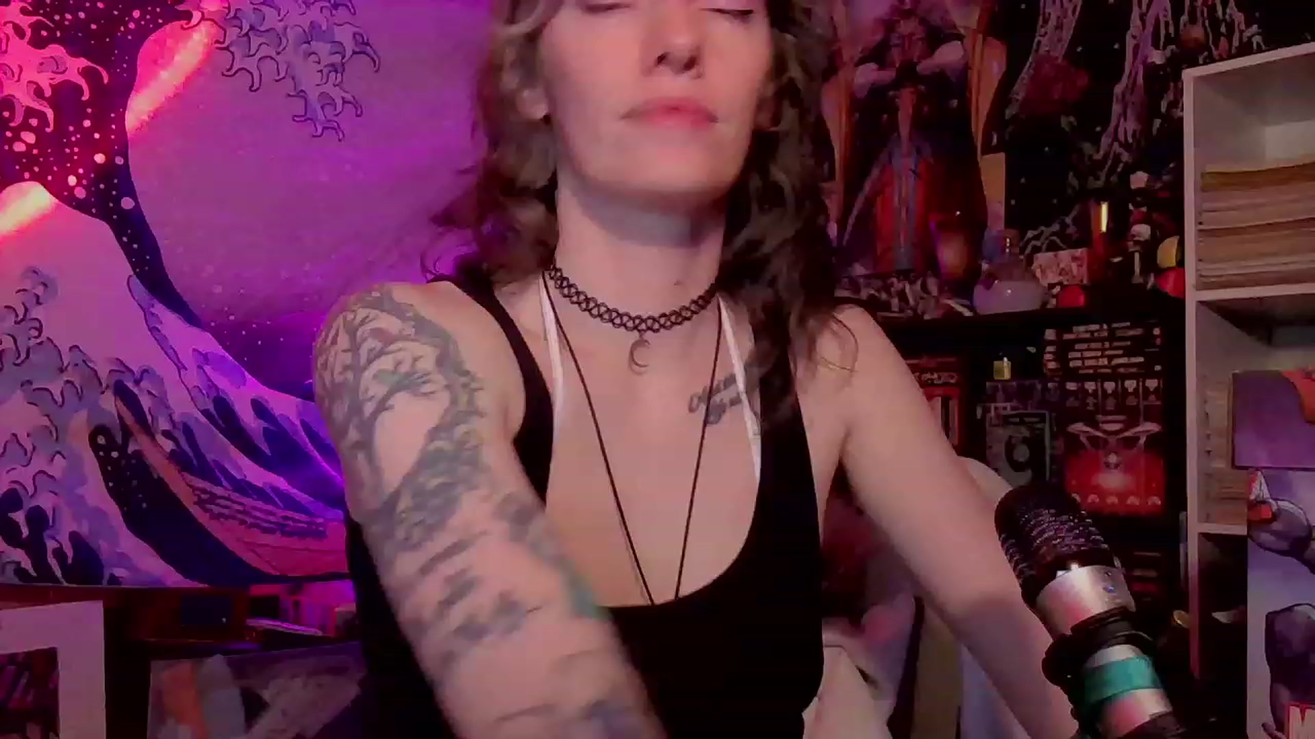 Gallery image thumbnail from CdrTroi's myfreecams stream on, 02/27/2024, 10:04 image 7 of 20
