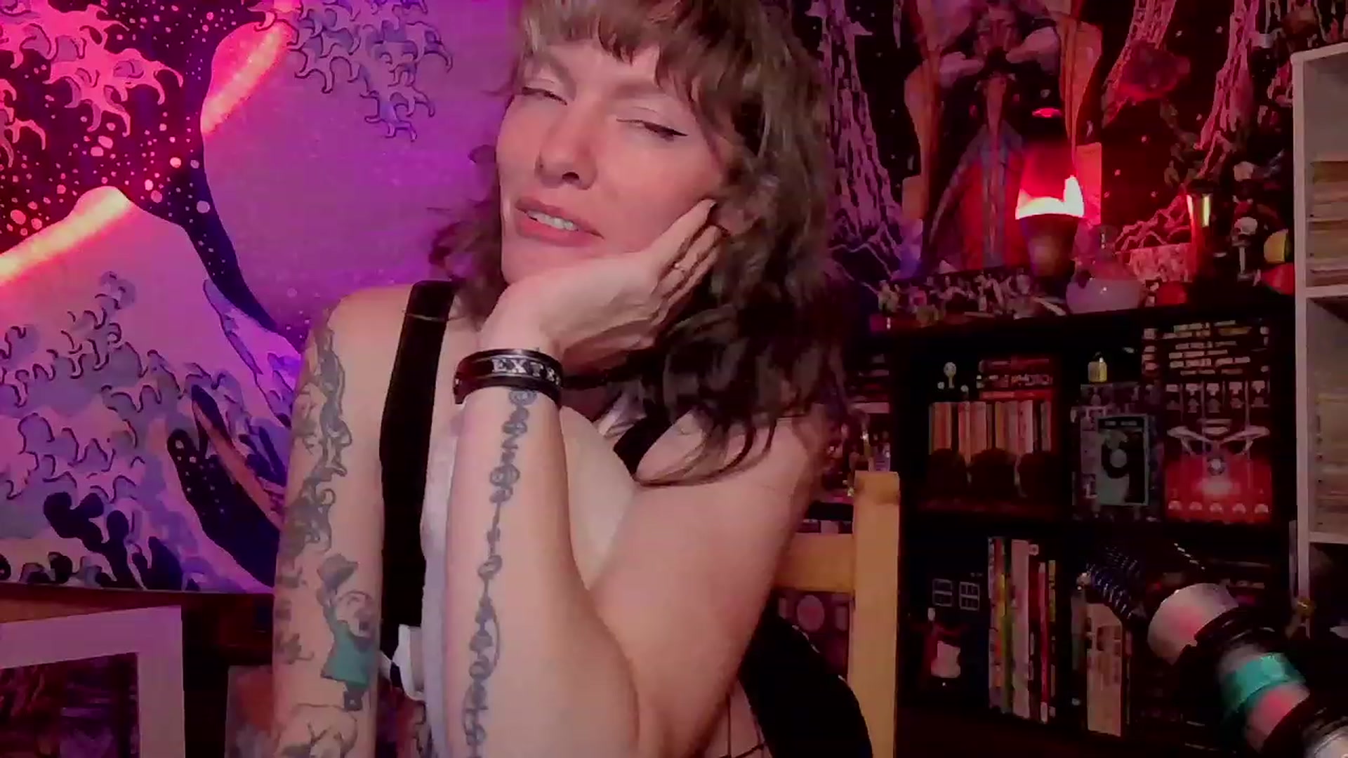 Gallery image thumbnail from CdrTroi's myfreecams stream on, 02/27/2024, 12:36 image 2 of 20
